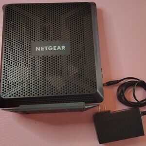 NETGEAR - Nighthawk AC1900 Router with DOCSIS 3.0 Cable Modem - Black